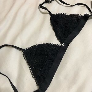 DAINTY BRALETTE